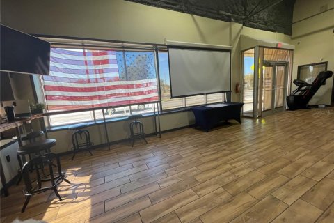 Propiedad comercial en alquiler en Eustis, Florida № 1723772 - foto 7