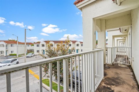 Купить таунхаус в Флорида-Сити, Флорида 2 спальни, 105.91м2, № 2048787 - фото 20