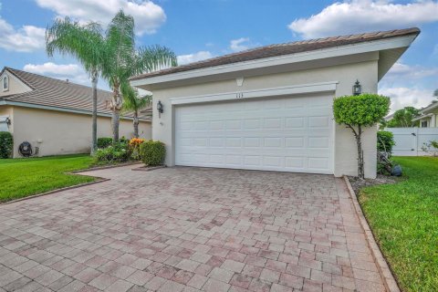 Villa ou maison à vendre à Port St. Lucie, Floride: 3 chambres, 142.98 m2 № 2260992 - photo 2
