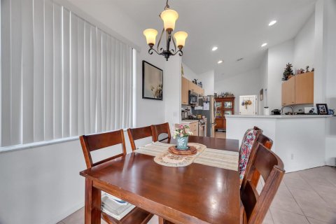 Villa ou maison à vendre à Port St. Lucie, Floride: 3 chambres, 142.98 m2 № 2260992 - photo 8