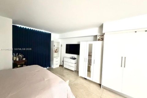 Condo in Miami, Florida  № 2052799 - photo 5