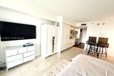 Condo in Miami, Florida  № 2052799 - photo 3