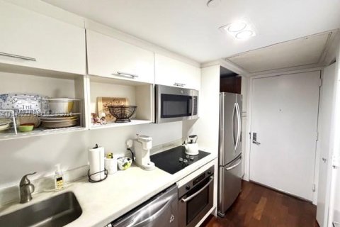 Condo in Miami, Florida  № 2052799 - photo 7