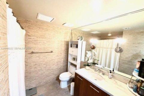 Condo in Miami, Florida  № 2052799 - photo 10