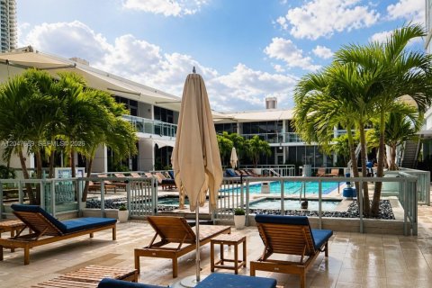 Copropriété à vendre à Miami, Floride: 2 chambres, 153.01 m2 № 2281547 - photo 18