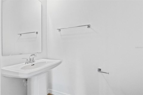 Adosado en venta en Winter Garden, Florida, 3 dormitorios, 142.7 m2 № 2150653 - foto 19