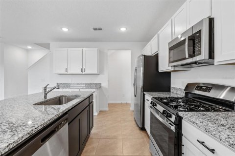 Adosado en venta en Winter Garden, Florida, 3 dormitorios, 142.7 m2 № 2150653 - foto 7