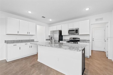 Adosado en venta en Winter Garden, Florida, 3 dormitorios, 142.7 m2 № 2150653 - foto 11