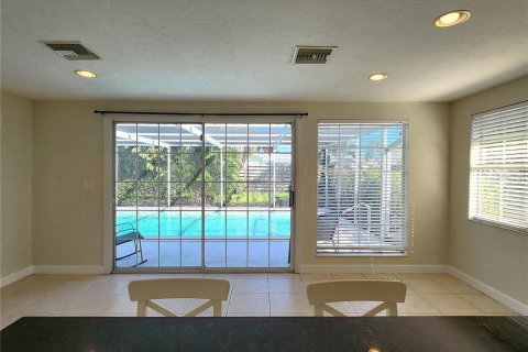 House in Sarasota, Florida 2 bedrooms, 118.82 sq.m. № 2430905 - photo 28