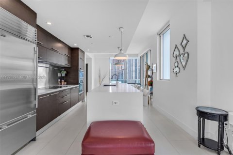 Copropriété à louer à Miami, Floride: 2 chambres, 114.92 m2 № 1994141 - photo 5