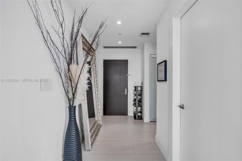 Copropriété à louer à Miami, Floride: 2 chambres, 114.92 m2 № 1994141 - photo 16