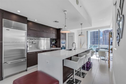 Copropriété à louer à Miami, Floride: 2 chambres, 114.92 m2 № 1994141 - photo 2