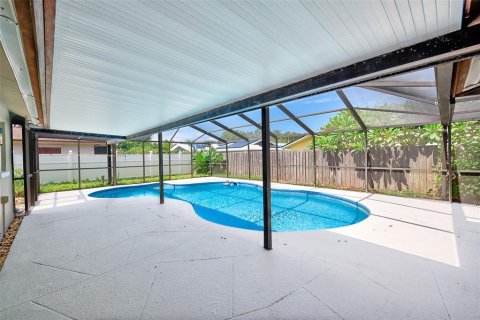 House in Largo, Florida 4 bedrooms, 149.94 sq.m. № 2391548 - photo 29
