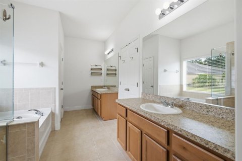 Villa ou maison à vendre à Holiday, Floride: 3 chambres, 161.65 m2 № 2418824 - photo 15