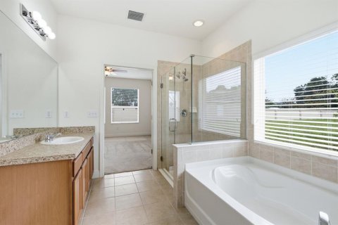 Villa ou maison à vendre à Holiday, Floride: 3 chambres, 161.65 m2 № 2418824 - photo 16