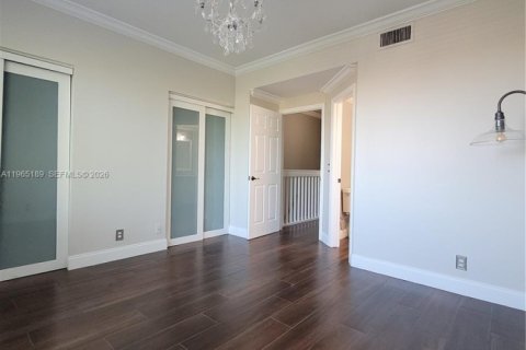 Touwnhouse à louer à Weston, Floride: 2 chambres, 89.19 m2 № 2026903 - photo 12