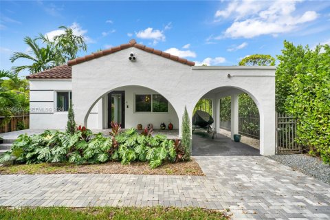 Casa en Miami Shores, Florida 2 dormitorios, 95.69 m2 № 2027787