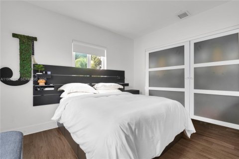 Casa en venta en Miami Shores, Florida, 2 dormitorios, 95.69 m2 № 2027787 - foto 20