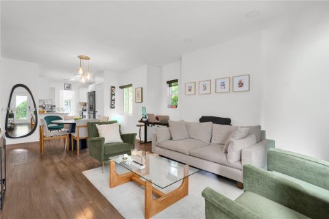 Casa en venta en Miami Shores, Florida, 2 dormitorios, 95.69 m2 № 2027787 - foto 14