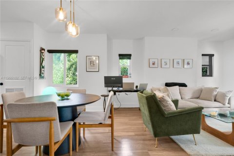 Casa en venta en Miami Shores, Florida, 2 dormitorios, 95.69 m2 № 2027787 - foto 11