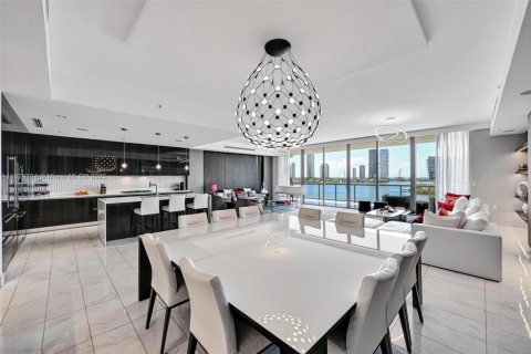 Condo in Aventura, Florida, 4 bedrooms  № 1888761 - photo 11