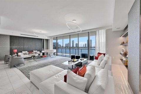 Condo in Aventura, Florida, 4 bedrooms  № 1888761 - photo 2