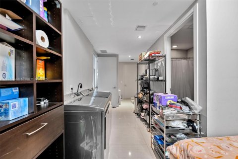 Condo in Aventura, Florida, 4 bedrooms  № 1888761 - photo 28