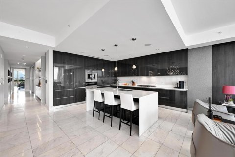 Condo in Aventura, Florida, 4 bedrooms  № 1888761 - photo 15