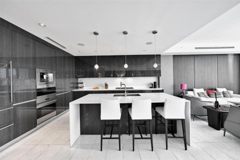 Condo in Aventura, Florida, 4 bedrooms  № 1888761 - photo 16
