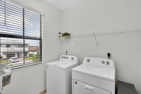 Casa en venta en Ave Maria, Florida, 3 dormitorios № 2047792 - foto 14