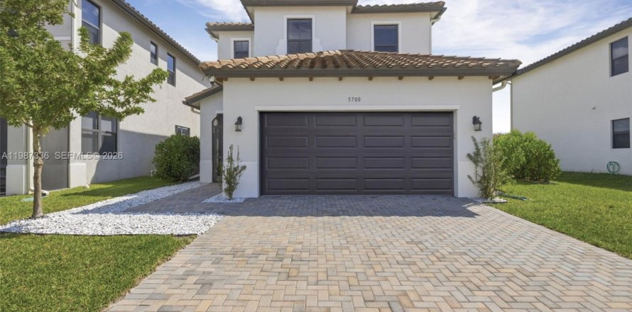 Casa en Ave Maria, Florida 3 dormitorios № 2047792