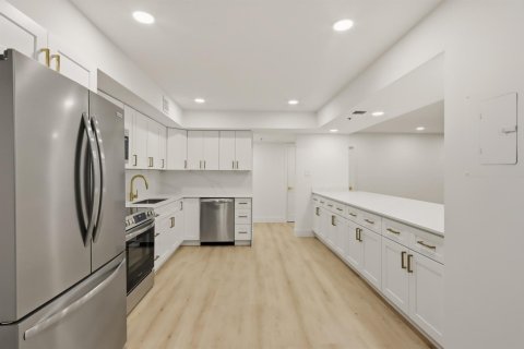 Condo in Jupiter, Florida, 2 bedrooms  № 2379956 - photo 2