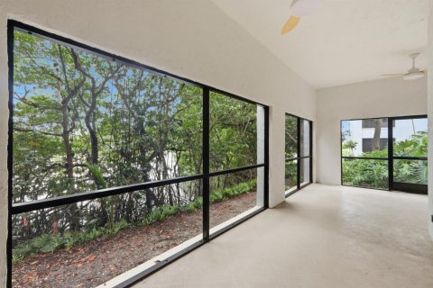 Condo in Jupiter, Florida, 2 bedrooms  № 2379956 - photo 29