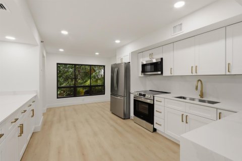 Condo in Jupiter, Florida, 2 bedrooms № 2379956