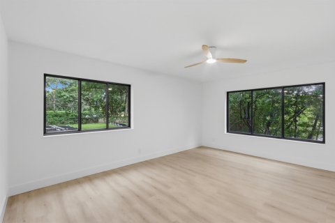 Condo in Jupiter, Florida, 2 bedrooms  № 2379956 - photo 14