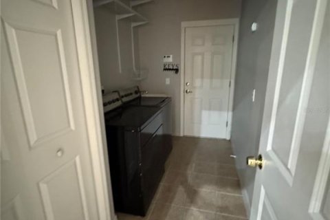 Casa en alquiler en Kissimmee, Florida, 3 dormitorios, 189.43 m2 № 2380840 - foto 8