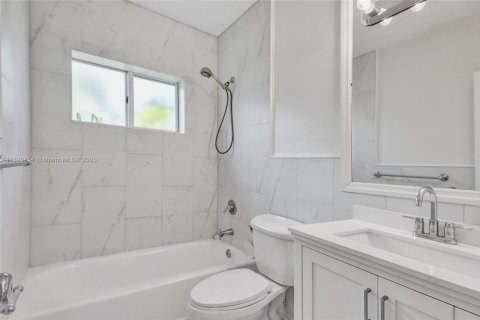 Appartement à louer à Miami Beach, Floride: 3 chambres, 92.9 m2 № 1946799 - photo 1