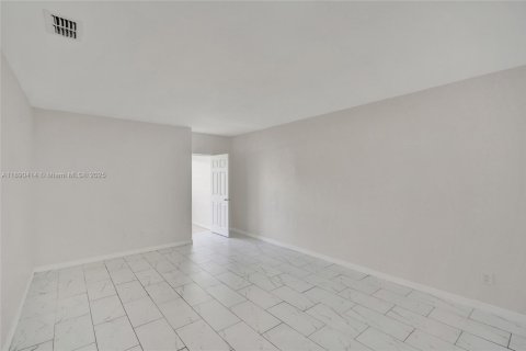 Appartement à louer à Miami Beach, Floride: 2 chambres, 92.9 m2 № 1946799 - photo 19