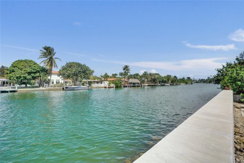 Appartement à louer à Miami Beach, Floride: 2 chambres, 92.9 m2 № 1946799 - photo 10