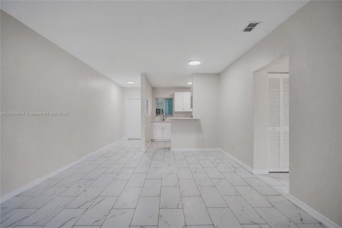 Appartement à louer à Miami Beach, Floride: 2 chambres, 92.9 m2 № 1946799 - photo 20