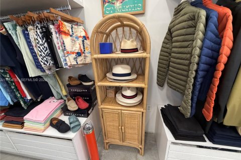 Купить коммерческую недвижимость в Майами, Флорида № 2045838 - фото 2