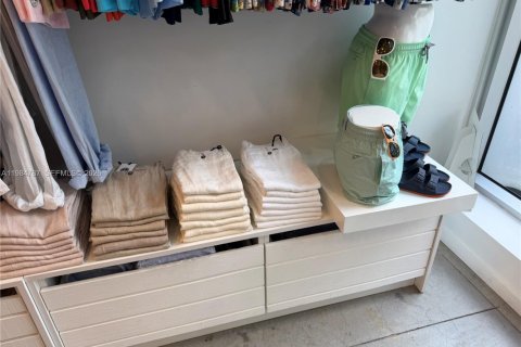 Купить коммерческую недвижимость в Майами, Флорида № 2045838 - фото 11