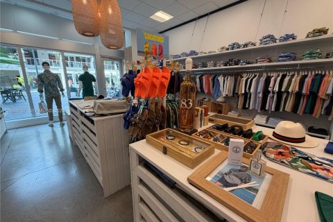 Купить коммерческую недвижимость в Майами, Флорида № 2045838 - фото 5