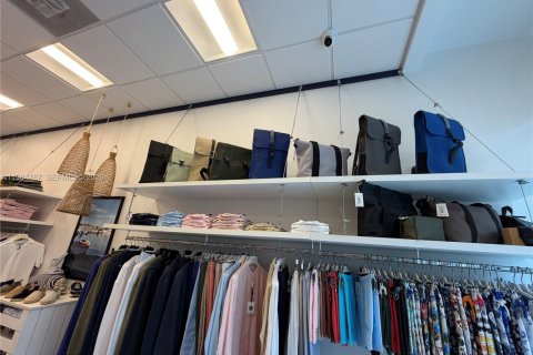 Купить коммерческую недвижимость в Майами, Флорида № 2045838 - фото 19