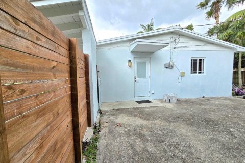 Снять в аренду виллу или дом в Майами, Флорида 3 спальни, 109.25м2, № 2006025 - фото 25