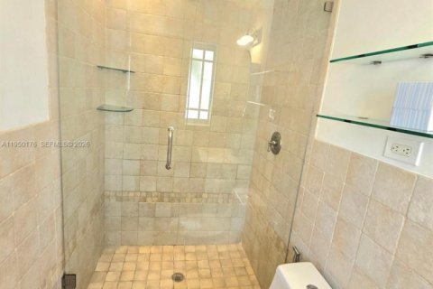 Снять в аренду виллу или дом в Майами, Флорида 3 спальни, 109.25м2, № 2006025 - фото 19