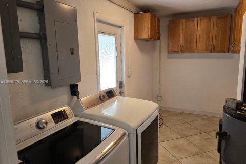 Снять в аренду виллу или дом в Майами, Флорида 3 спальни, 109.25м2, № 2006025 - фото 10