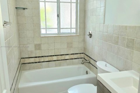 Снять в аренду виллу или дом в Майами, Флорида 3 спальни, 109.25м2, № 2006025 - фото 13