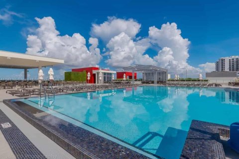 Condo in Hollywood, Florida, 2 bedrooms  № 1959213 - photo 14