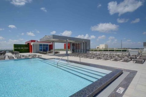 Condo in Hollywood, Florida, 2 bedrooms  № 1959213 - photo 9